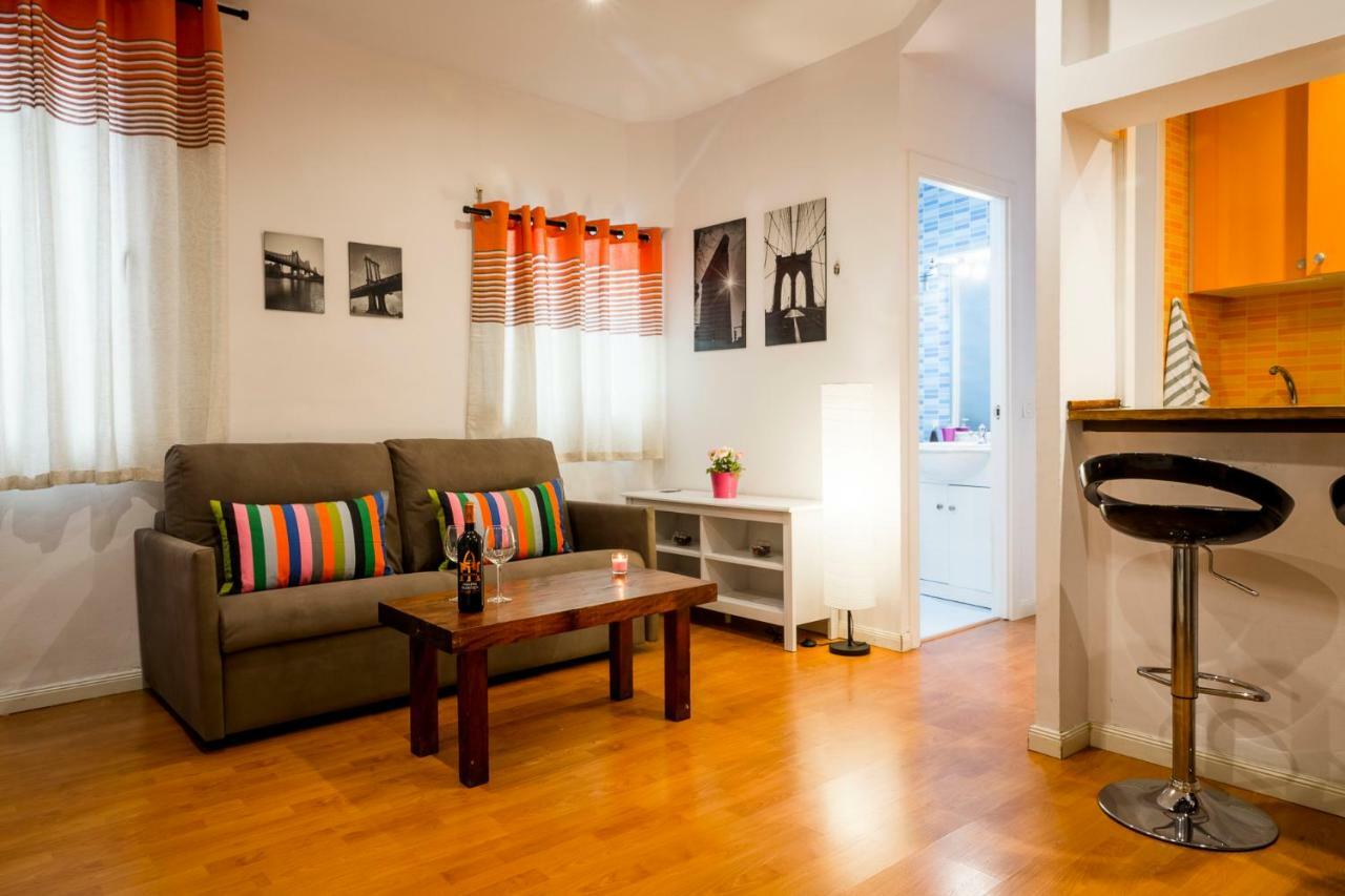 Colegiata Apartment Мадрид Екстериор снимка