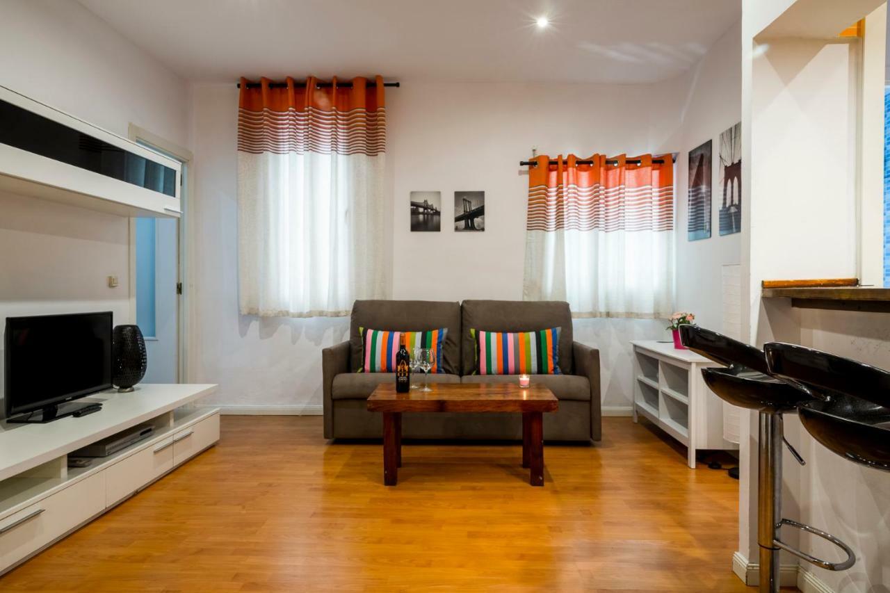 Colegiata Apartment Мадрид Екстериор снимка